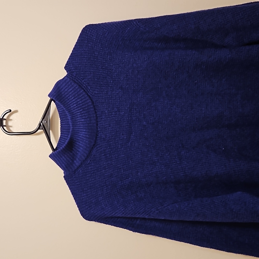 Dark blue sweater